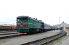UZ 2TE10M-2827b waits to depart Chernivtsi with 136 1537 Chernivtsi - Odesa Holovna