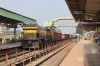UBL WDG4 12087 passes through Dharwad with a freight