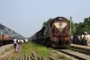 ET twins 18816/17908 arrive Mariahi with 11056 0625 Gorakhpur Jct - Lokmanya Tilak Terminus